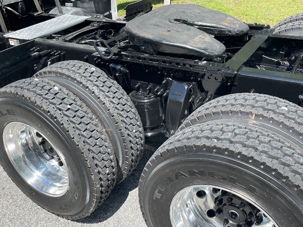 2019 Freightliner Cascadia 126 image 12