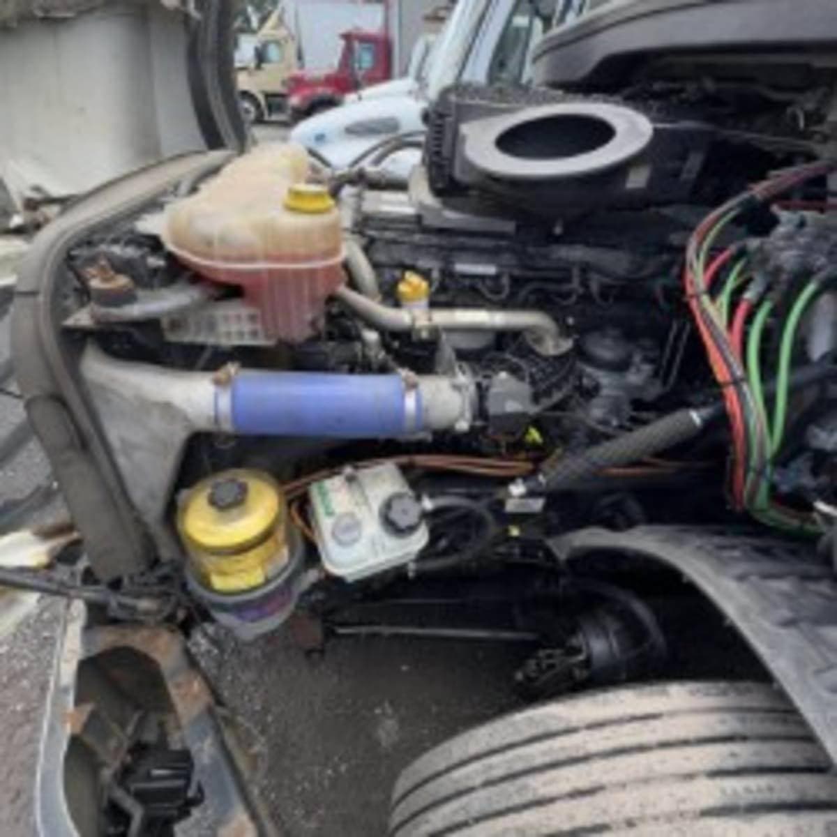 2020 Freightliner Cascadia image 8