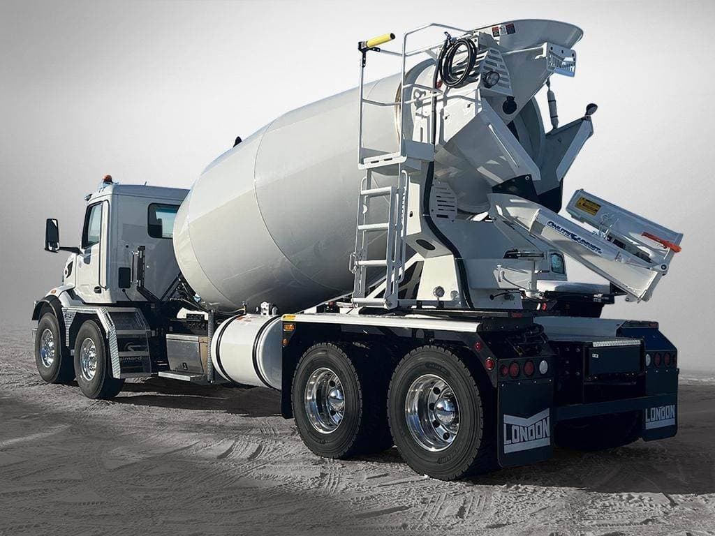 2024 Peterbilt 567 image 9