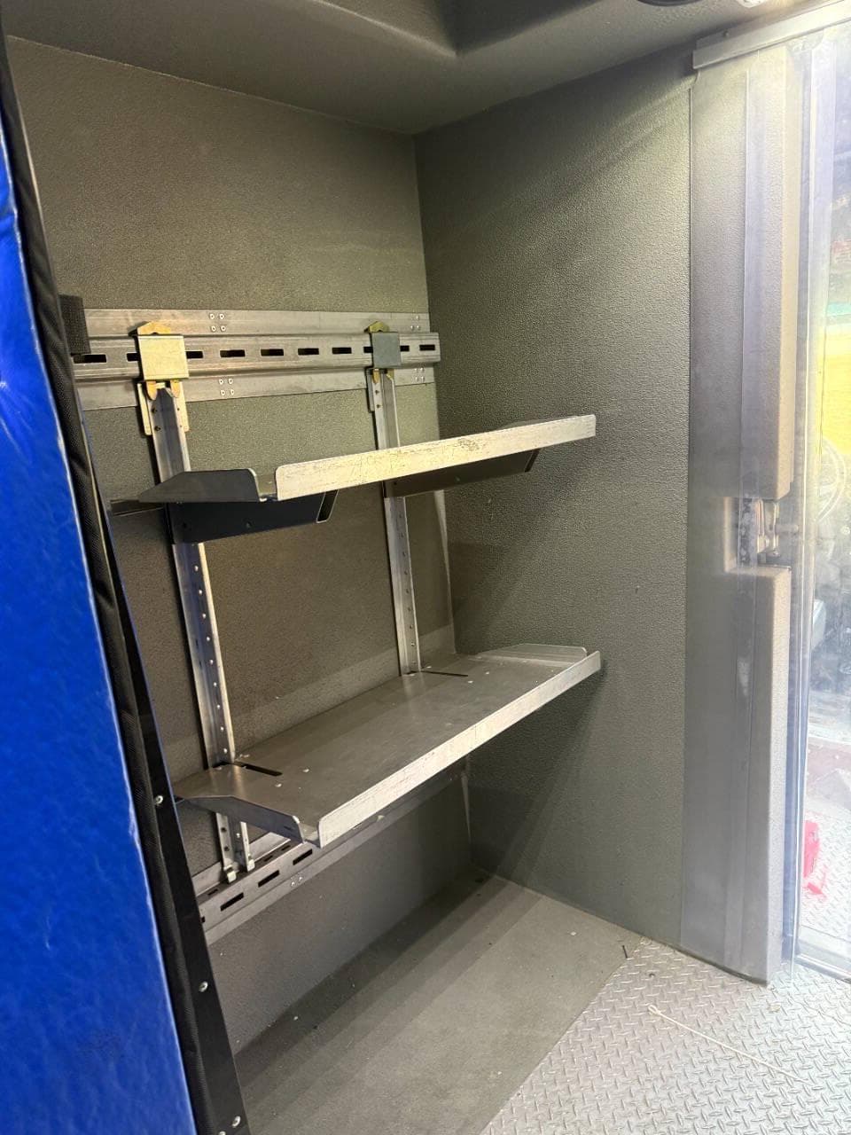 2018 Freightliner MT45 image 13