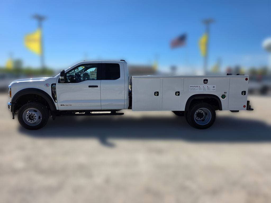 2026 Ford F-550SD XL Service Utility Body image 4