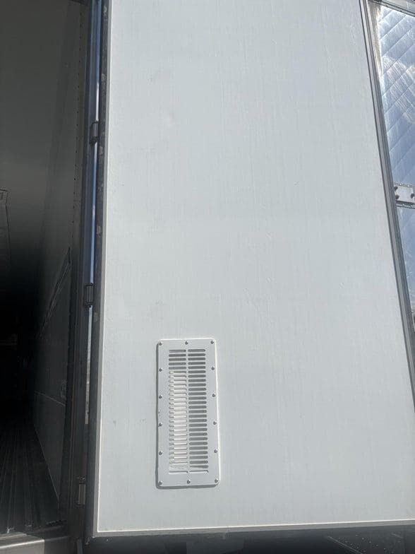 2025 Stoughton 53 ft T/A image 8