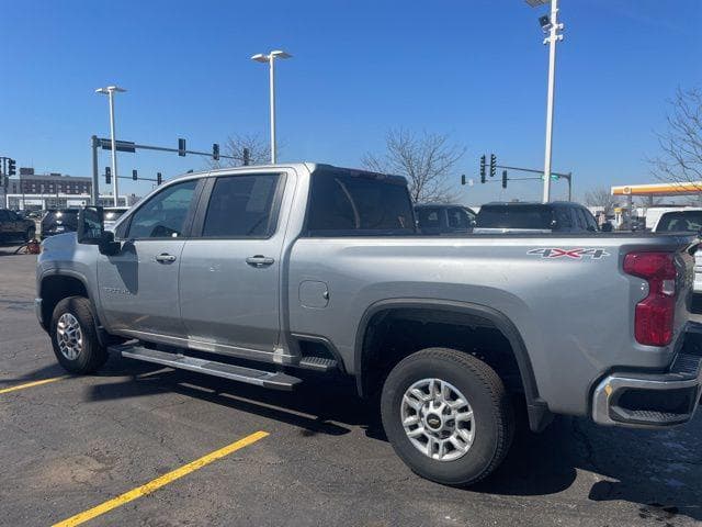 2025 Chevrolet Silverado 2500HD LT image 4