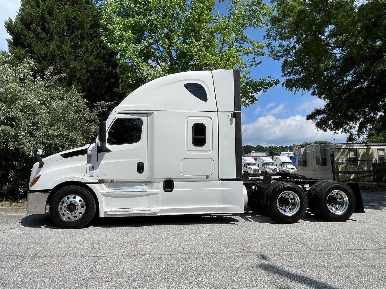 2020 Freightliner Cascadia 126 image 6