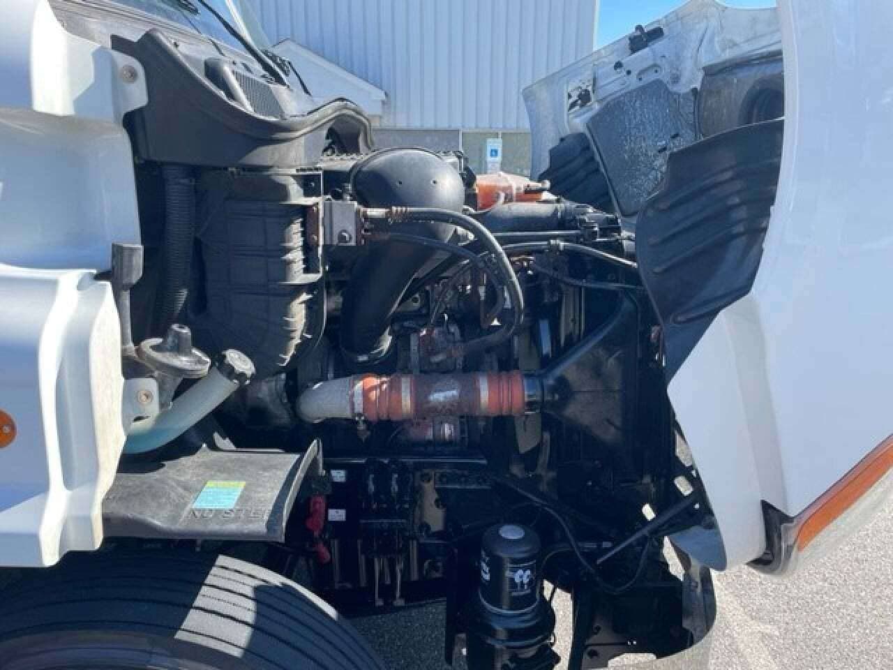 2019 Freightliner Cascadia 113 image 7