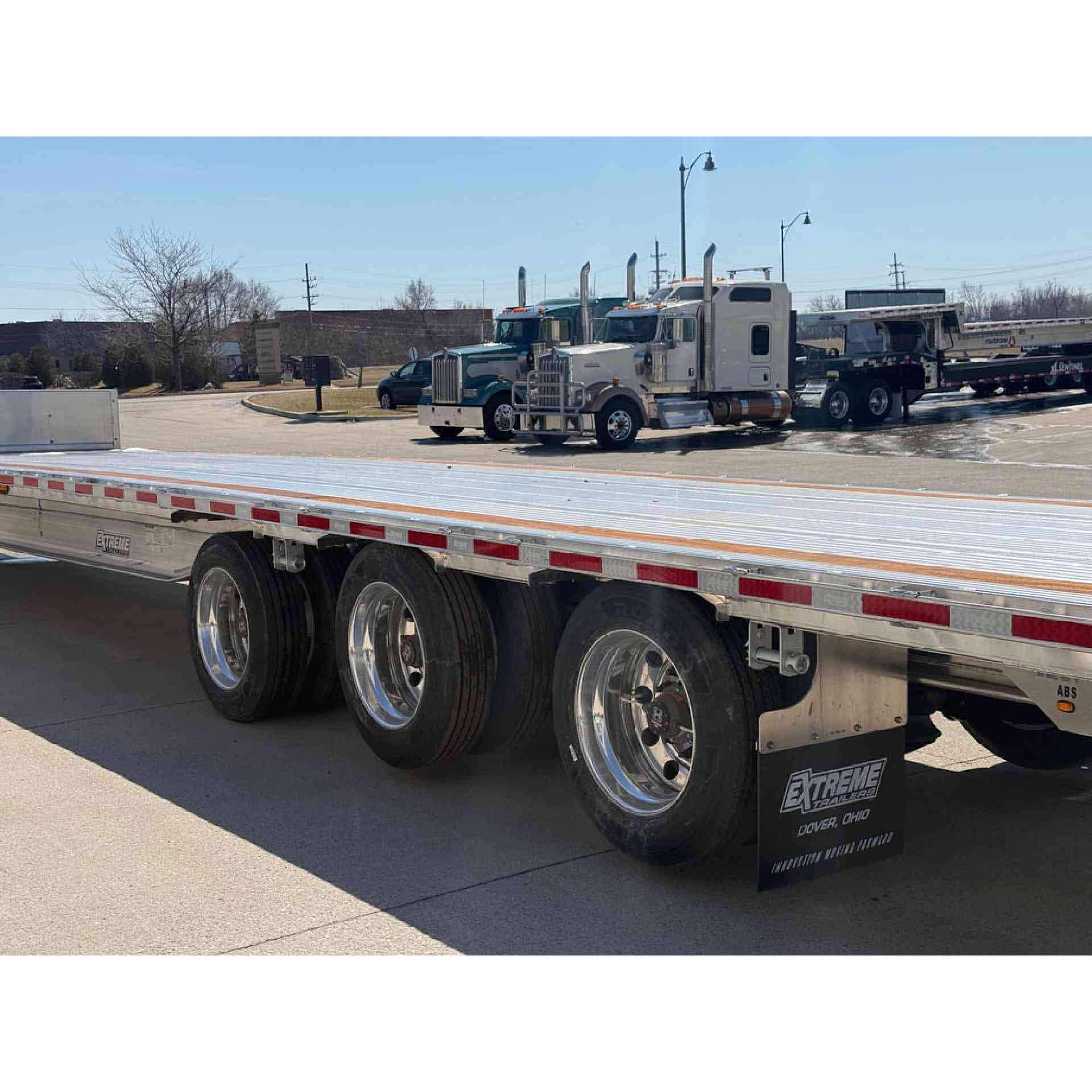 2027 Extreme XS70 Step Deck Tri Axle R22.5 image 12