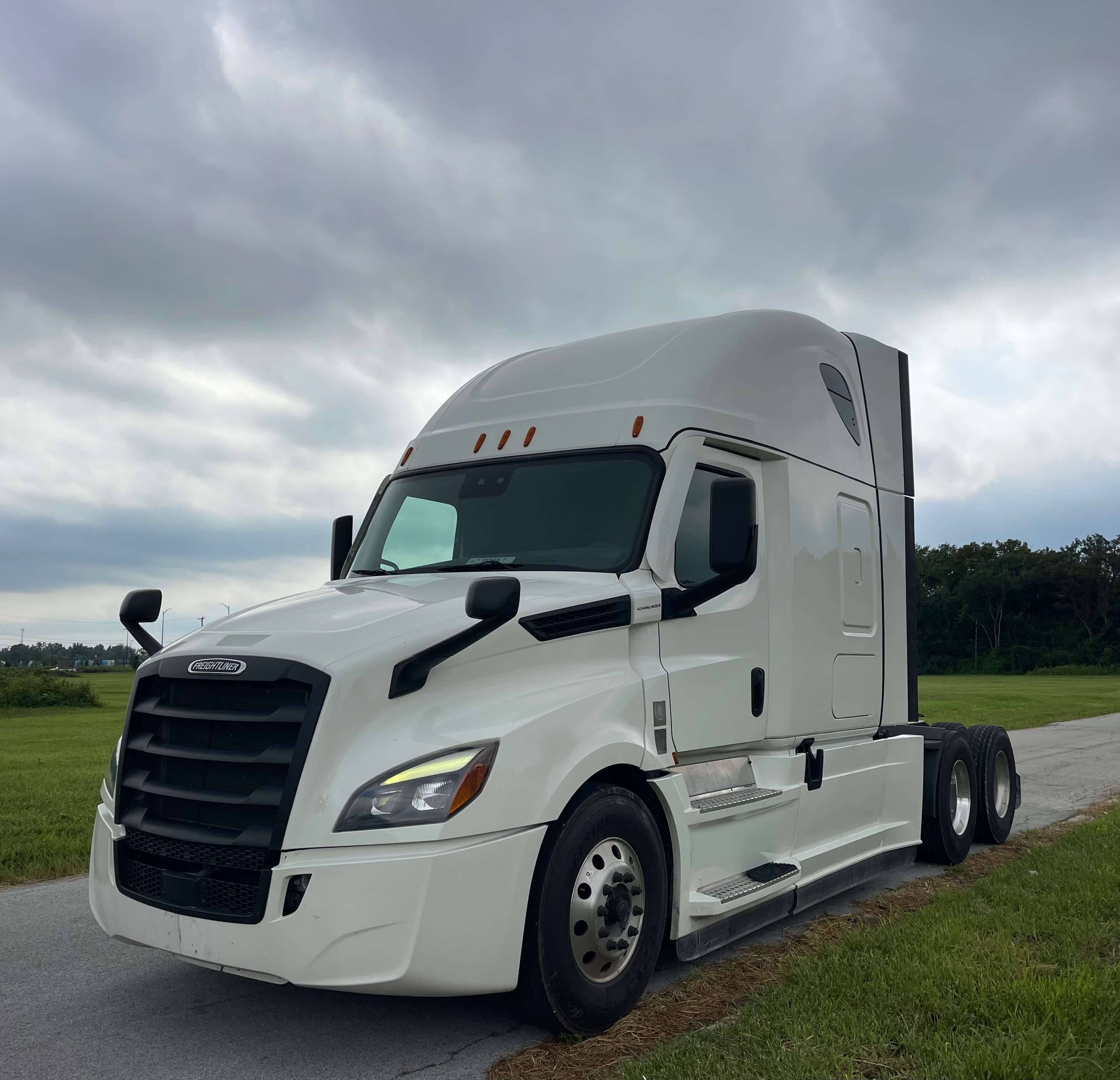 2022 Freightliner Cascadia 126 image 1