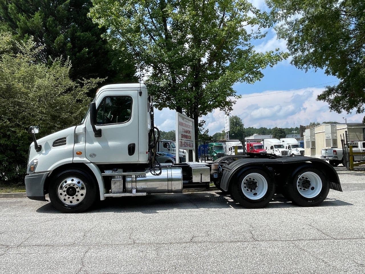 2019 Freightliner Cascadia 113 image 6