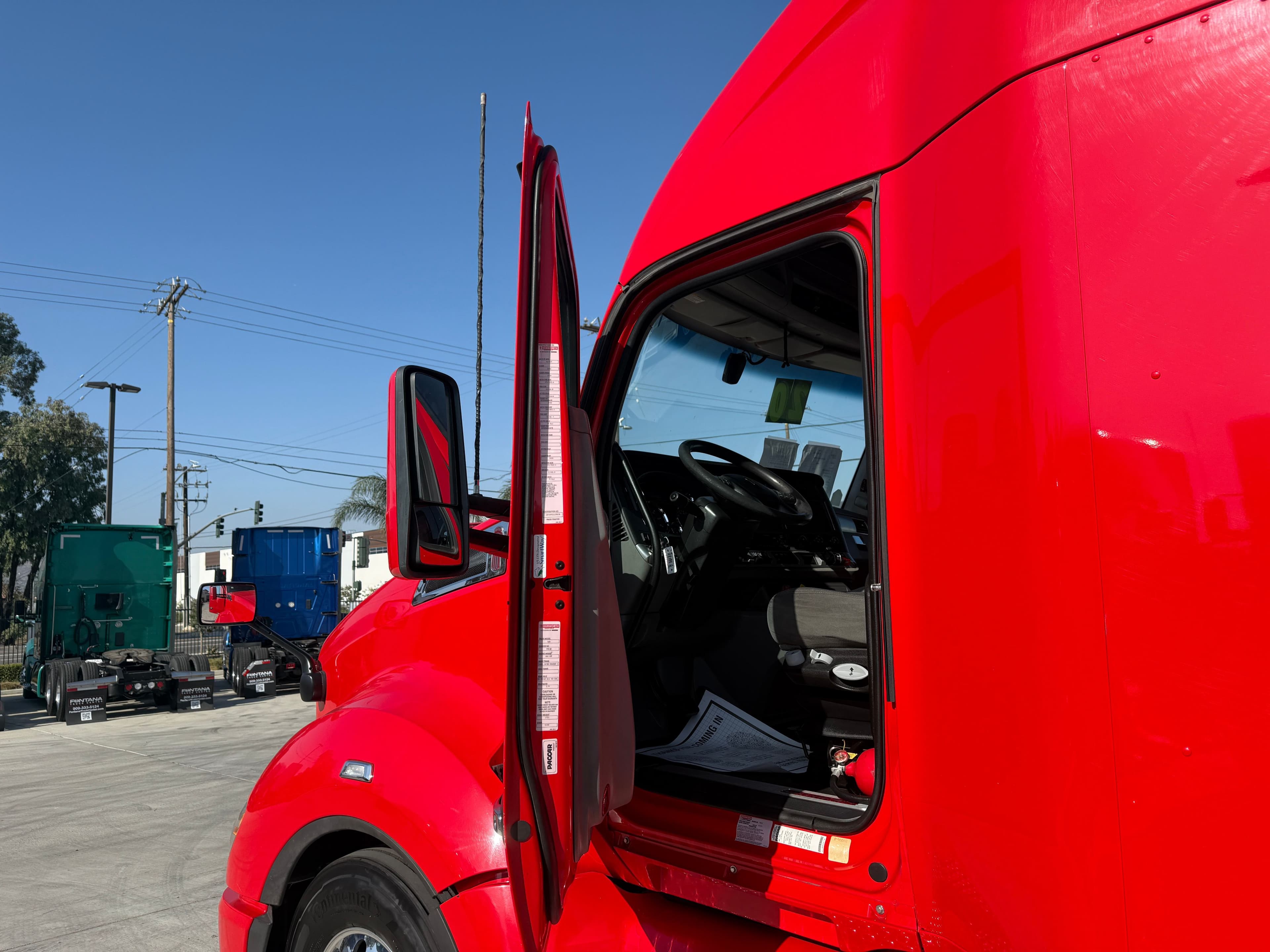 2020 Kenworth T680 image 11