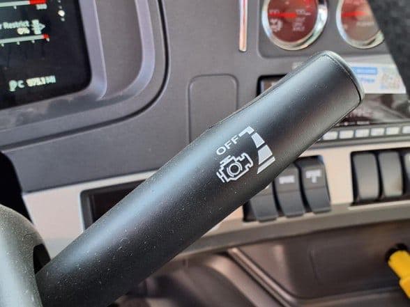 2025 Kenworth T880 image 28