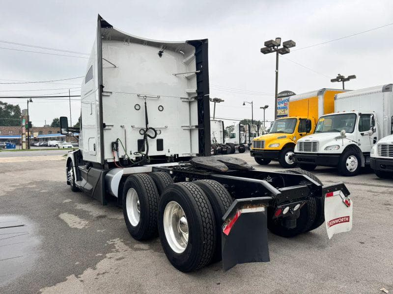2023 Kenworth T600 image 7