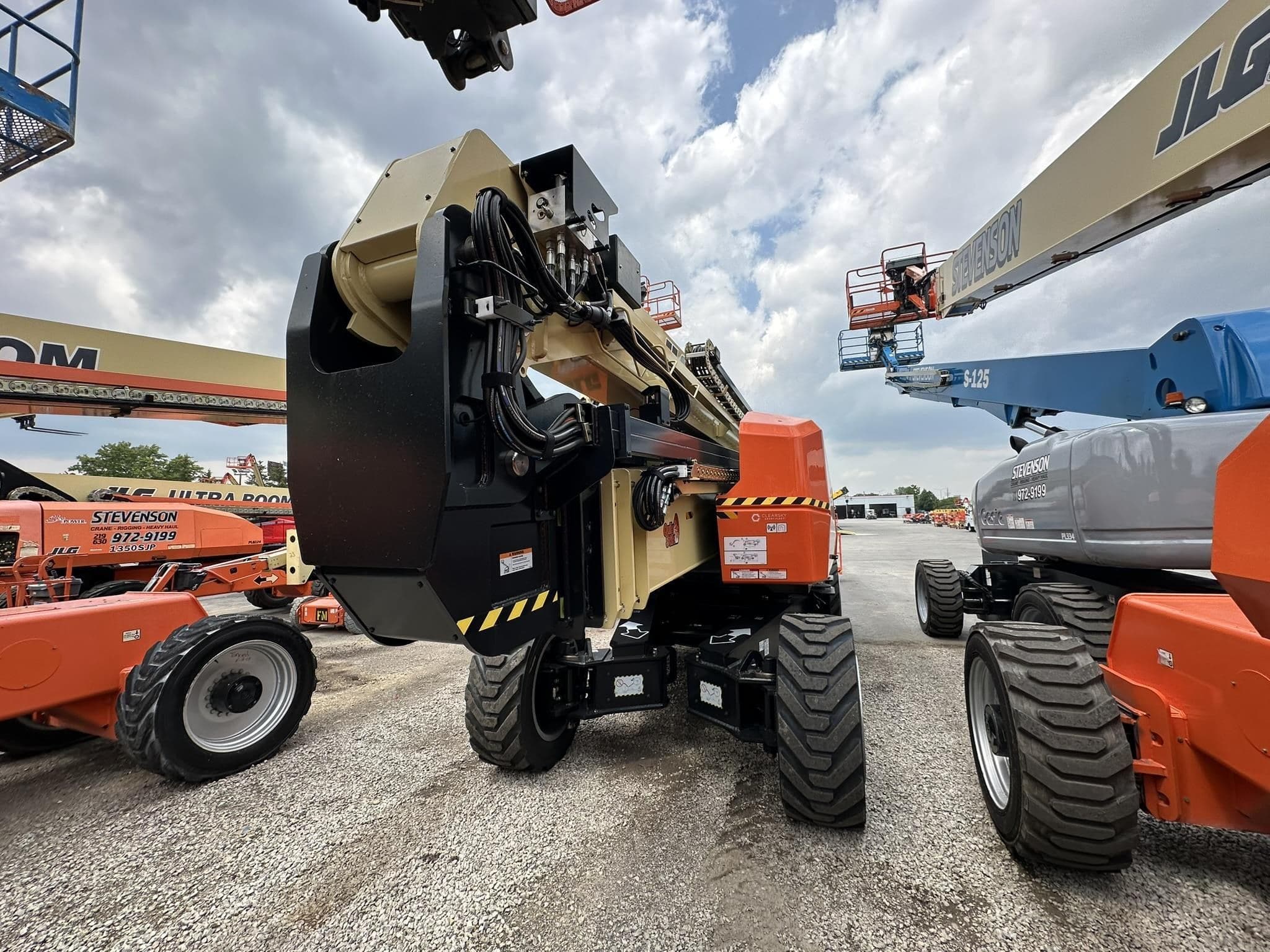 2025 JLG 1500AJP PL1840 image 8