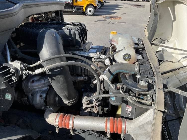 2021 Freightliner Cascadia image 11