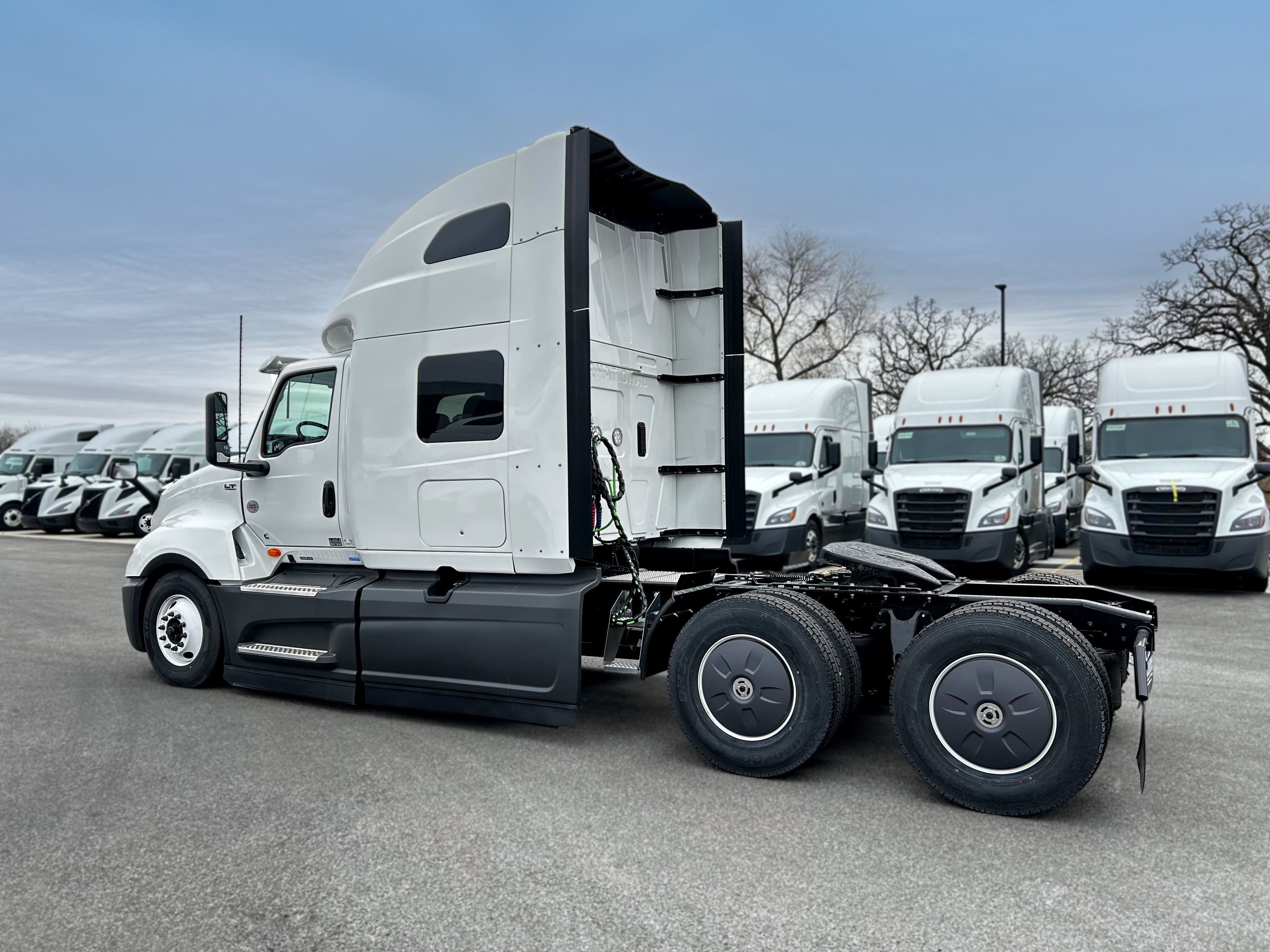 2026 International LT62F image 4