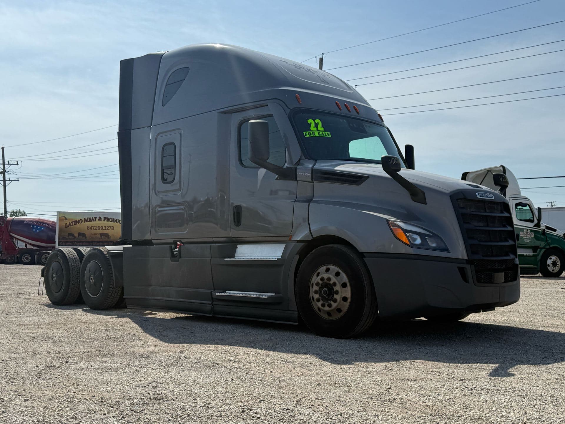 2022 Freightliner - 438k - 11,270 Hours image 1