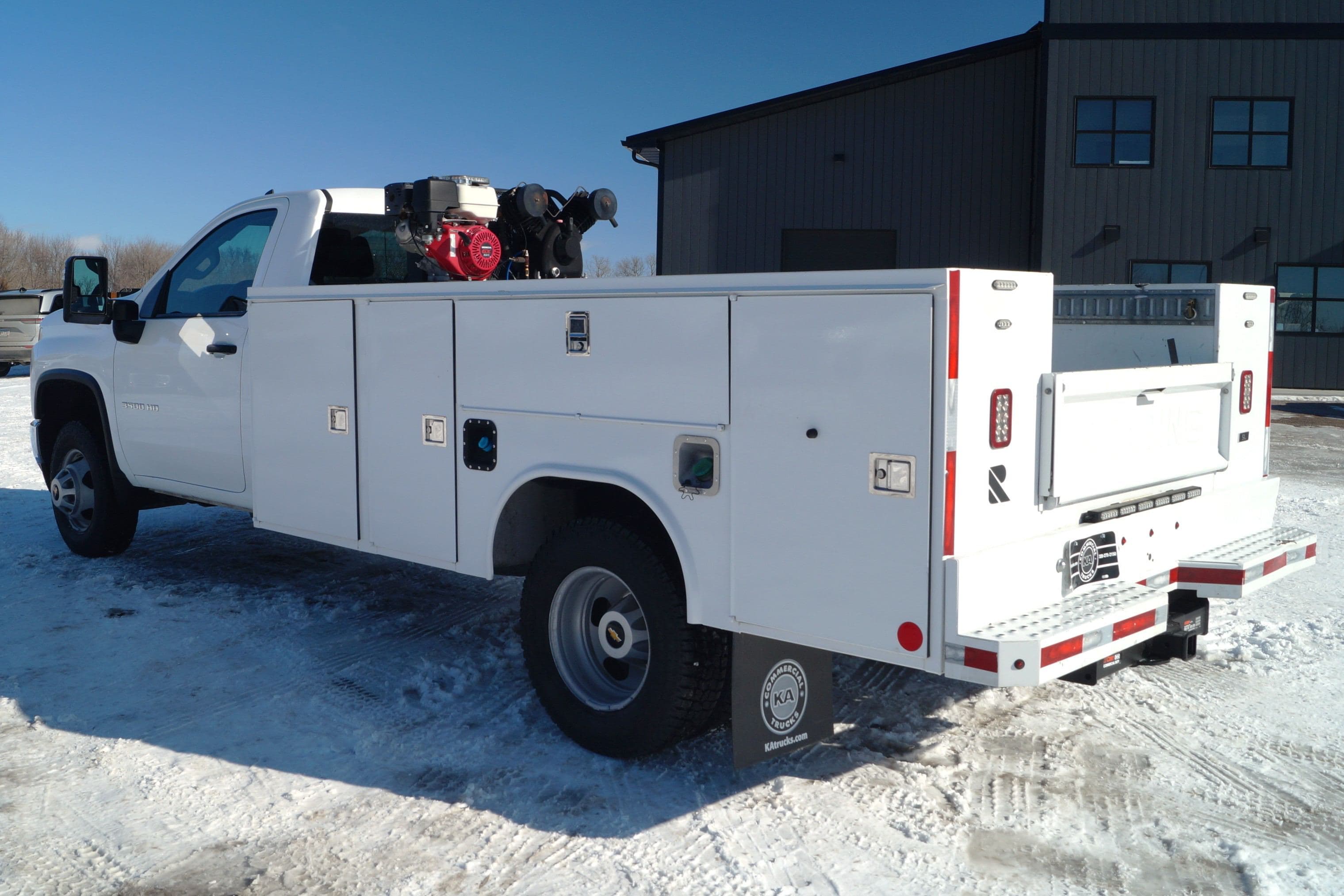 2022 Chevrolet Silverado 3500 HD - Service Utility Truck - 4WD 6.6L V8 Duramax image 7