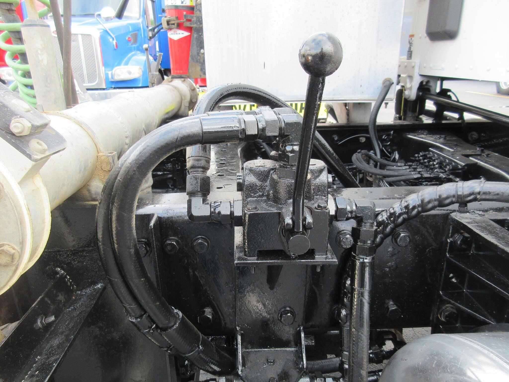 2019 Peterbilt 567 image 15