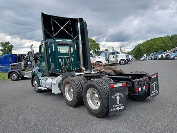 2019 Kenworth T680 image 3