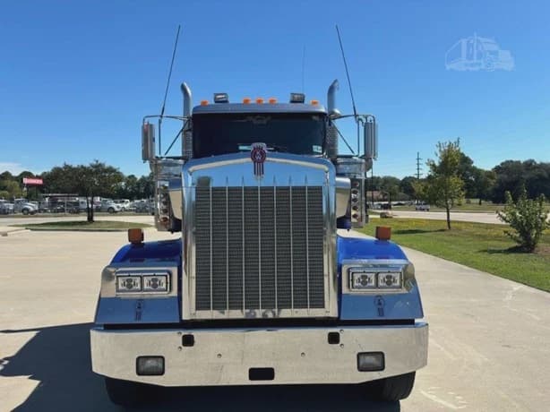 2021 Kenworth W9 Series image 8