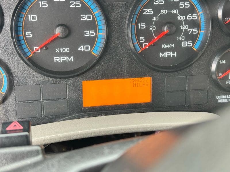 2017 International 4300 image 17