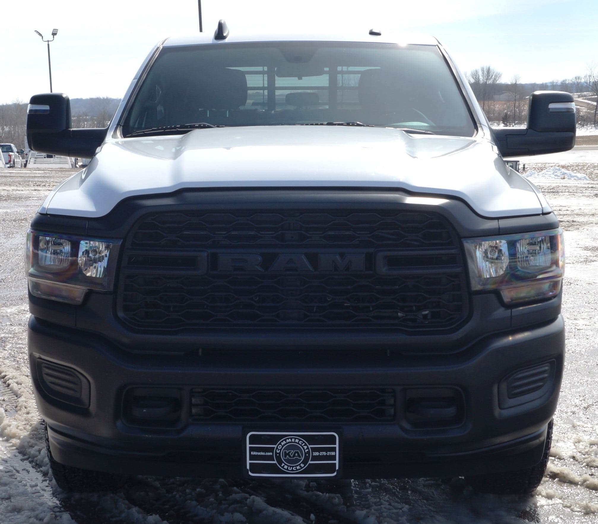 2023 RAM 2500 Tradesman - 8ft Flatbed - 4WD 6.7L I6 Cummins image 10
