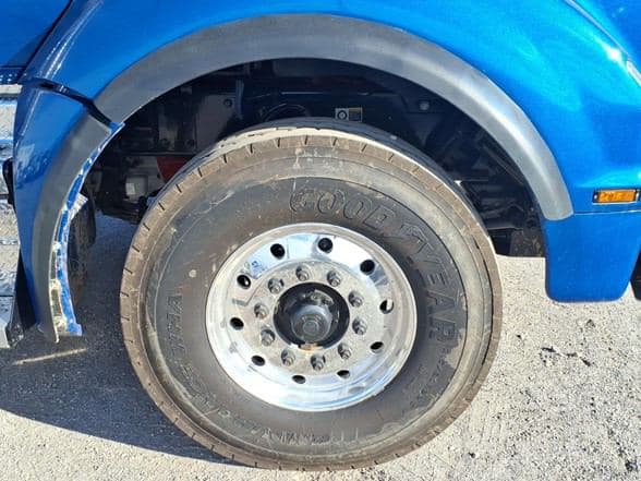 2026 Kenworth T880 image 7