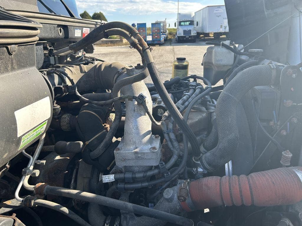 2020 Hino 338 image 13