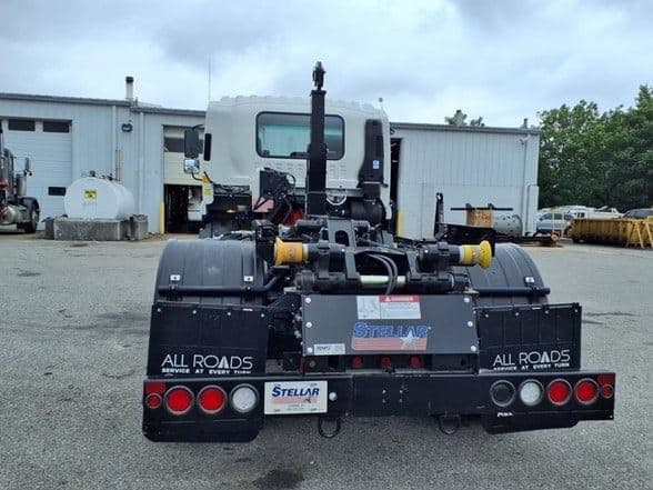 2025 Isuzu FTR image 8