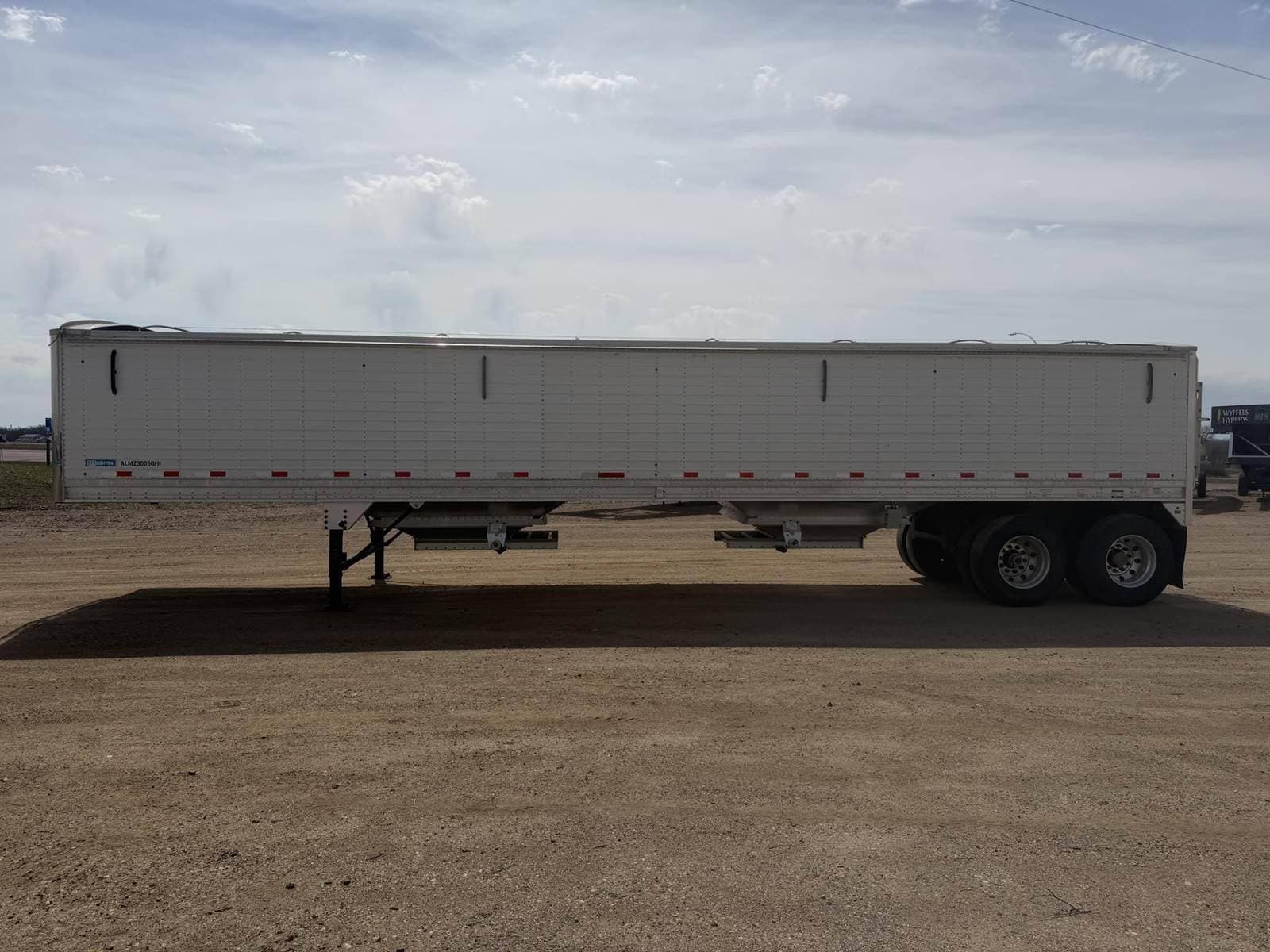 2015 Stoughton GRAIN HOPPER image 5