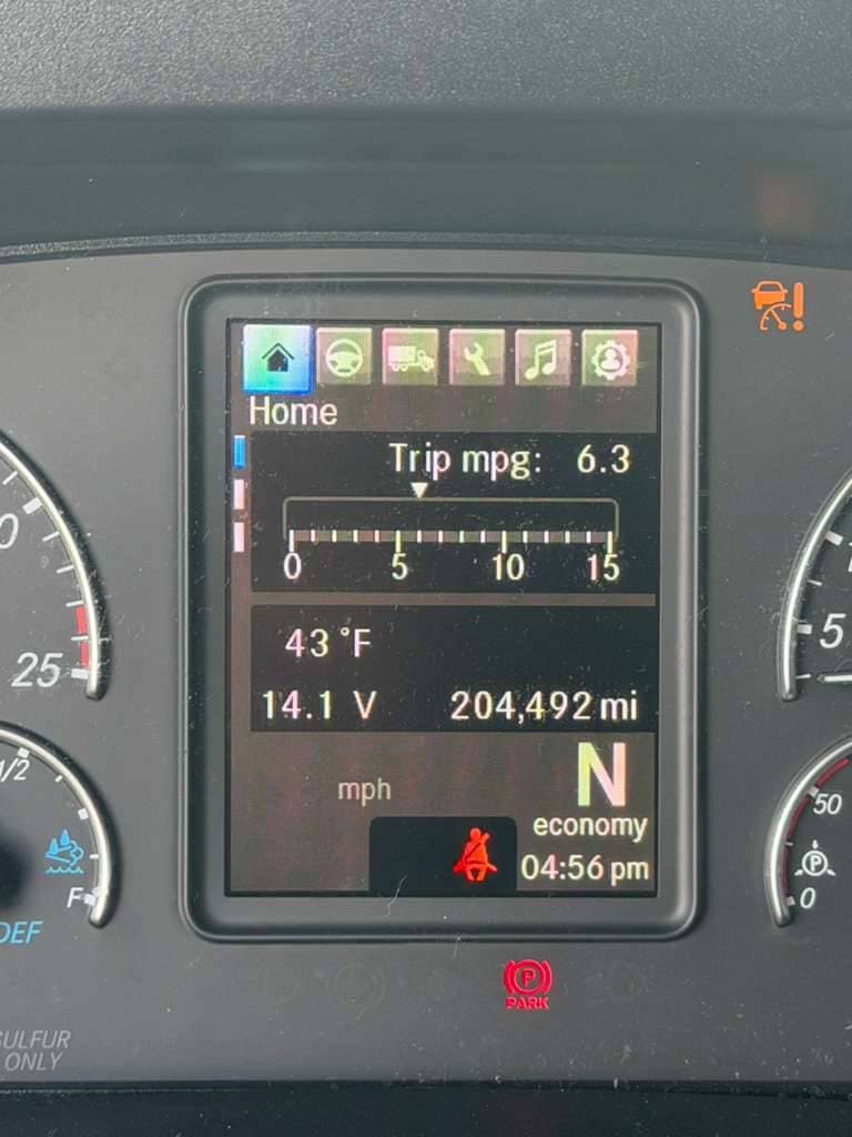 2024 Freightliner Cascadia image 13