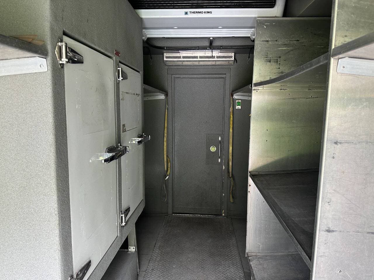 2017 Freightliner MT45 image 17