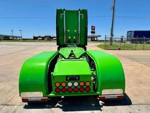 2020 Peterbilt 579 image 7