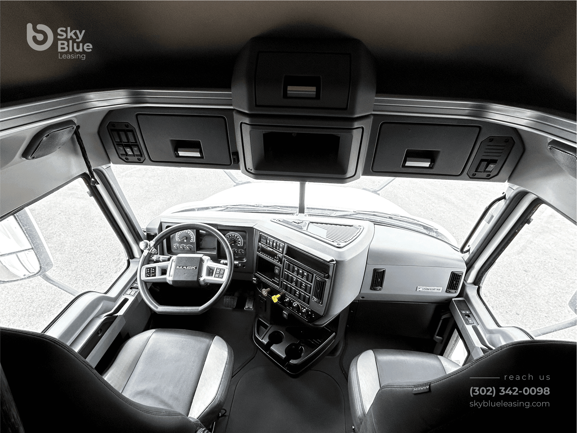 2023 Mack Anthem image 9