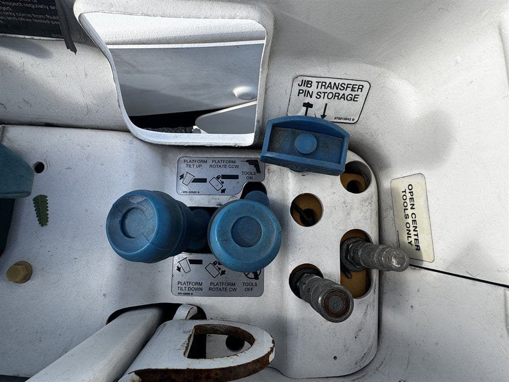 2017 Freightliner M2-106 image 35