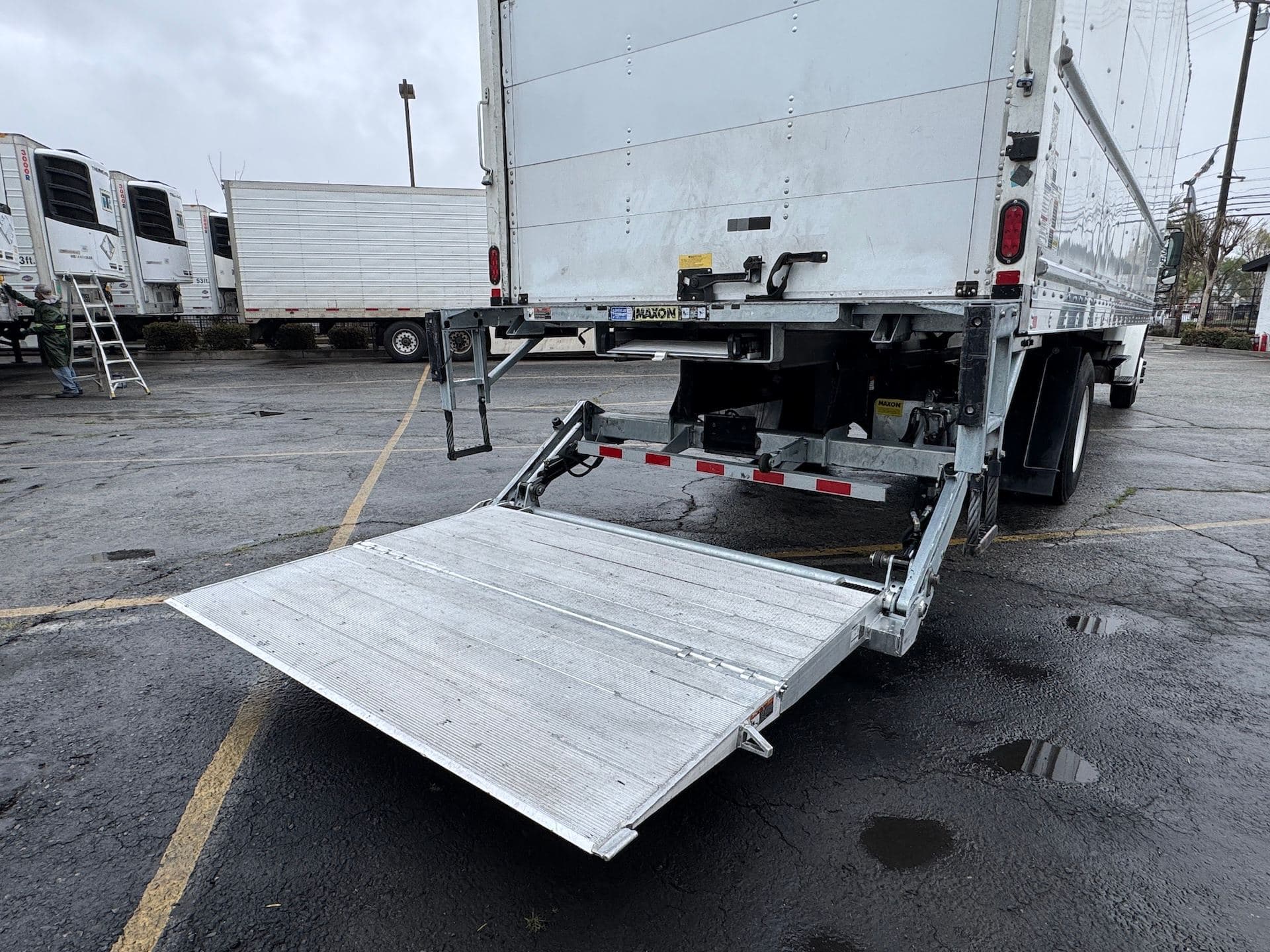 2018 Freightliner BUSINESS CLASS M2 106 image 15