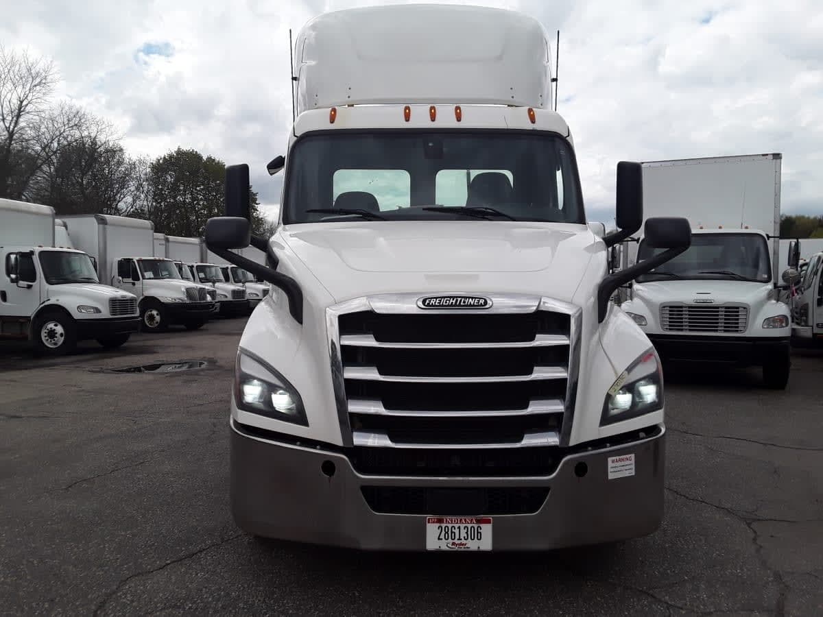 Used 2019 FREIGHTLINER Conventional - Day Cab - CASCADIA 116 For Sale image 1