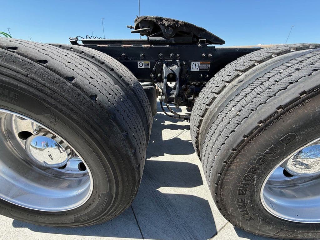 Used 2020 PETERBILT 567 image 18