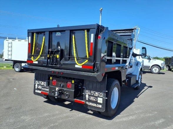 2027 Ford F750 XL SD image 5