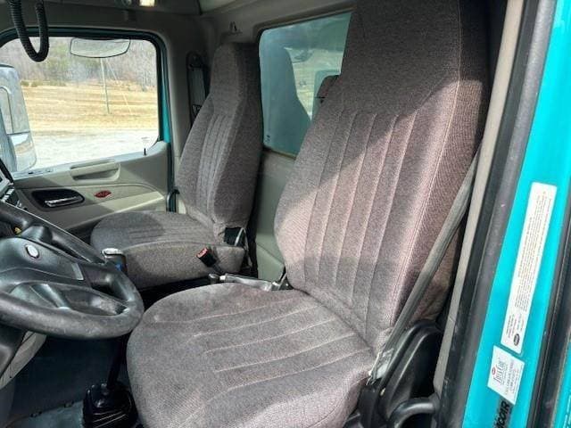 2018 Peterbilt 567 image 8