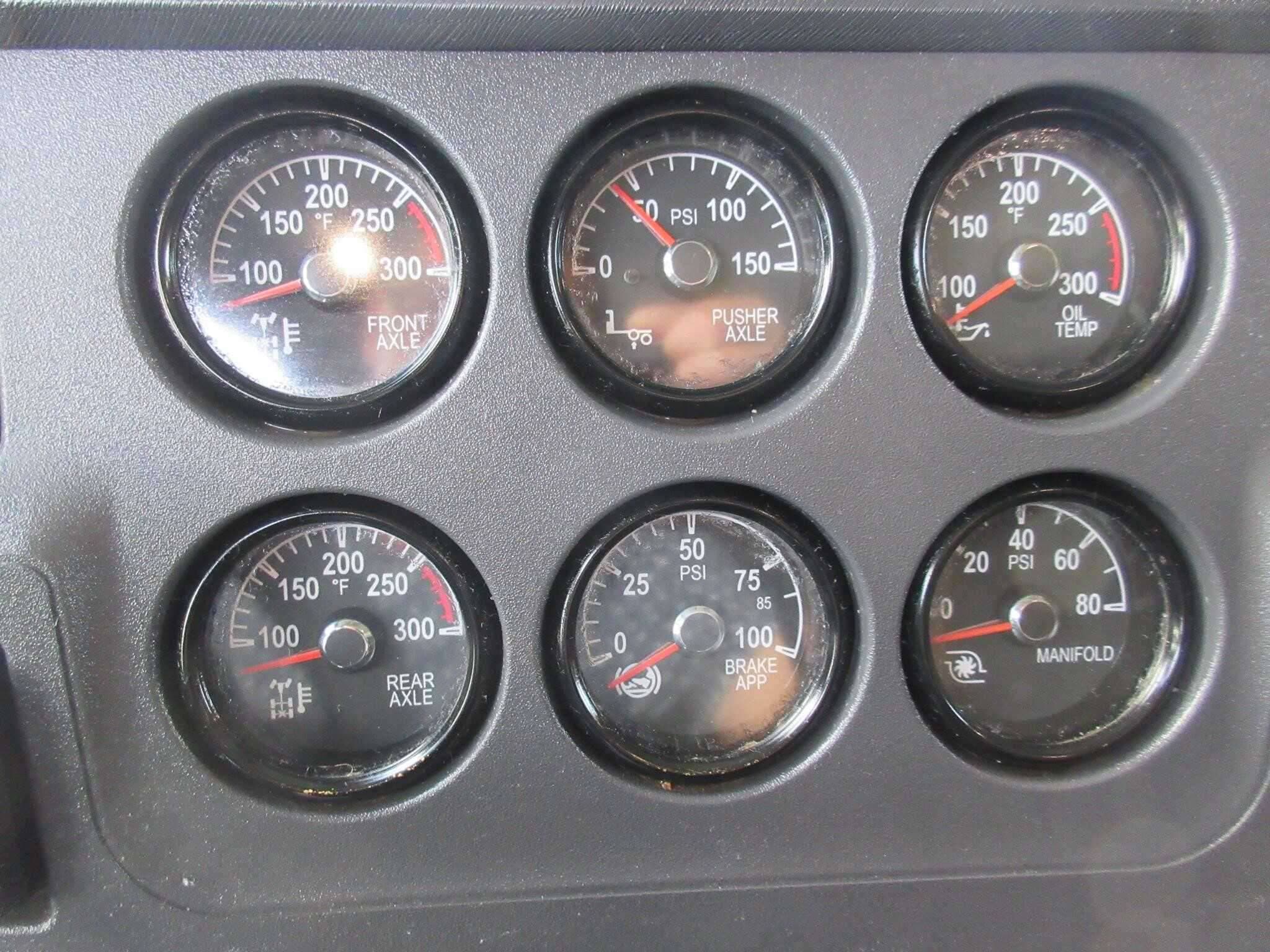 2019 Peterbilt 567 image 11