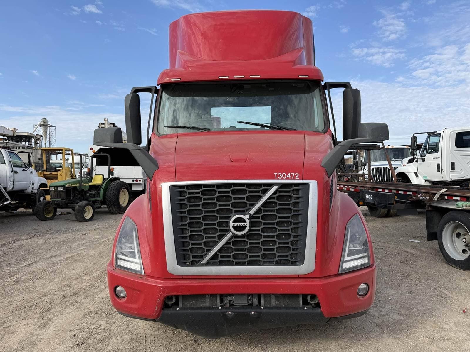 2022 Volvo VNR64T300 Day Cab Truck - D13 405HP, 12 Speed I Shift Amt image 2