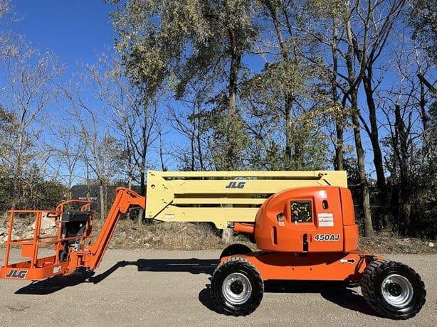 2014 JLG 450AJ image 3
