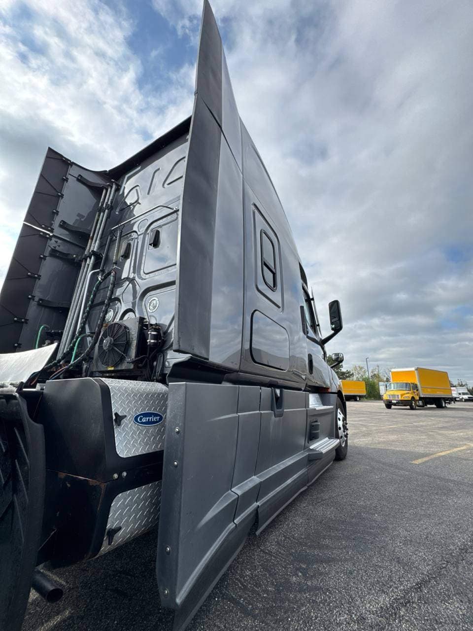 2022 Freightliner Cascadia 126 image 7