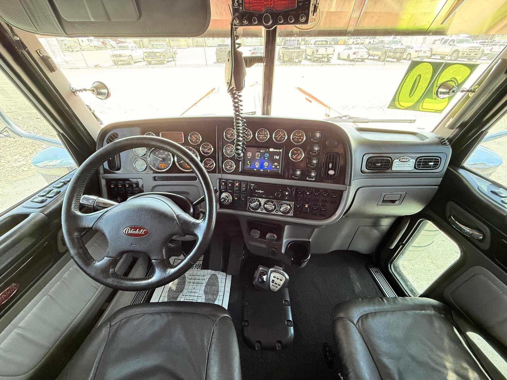 Used 2020 PETERBILT 389 Conventional - Sleeper Truck in Heyburn, ID image 52