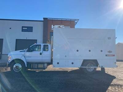 2023 Ford F-750 image 1