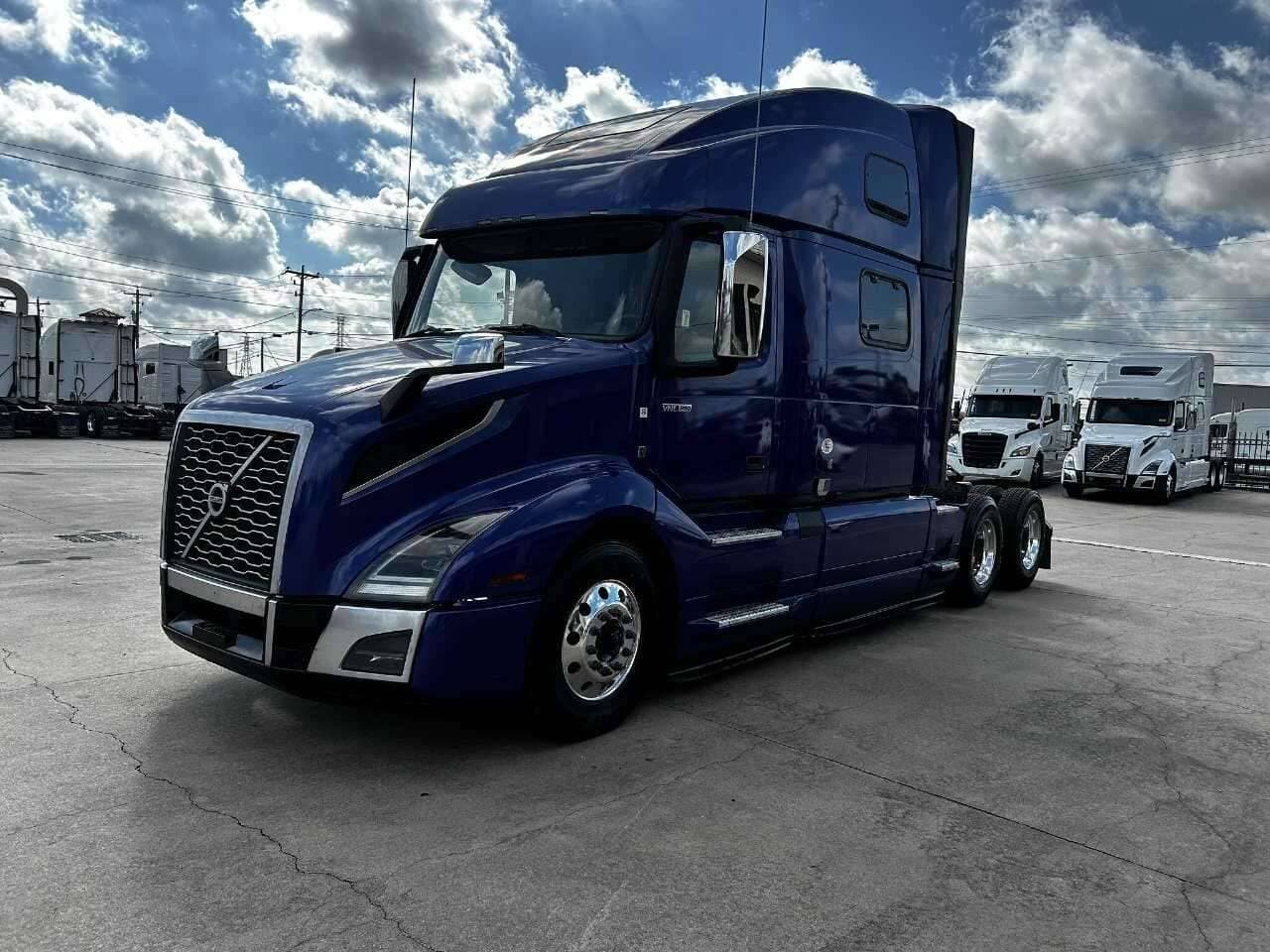 2022 Volvo VNL image 1