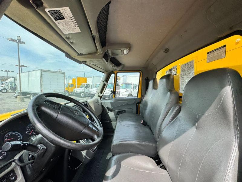 2019 International 4300 image 16