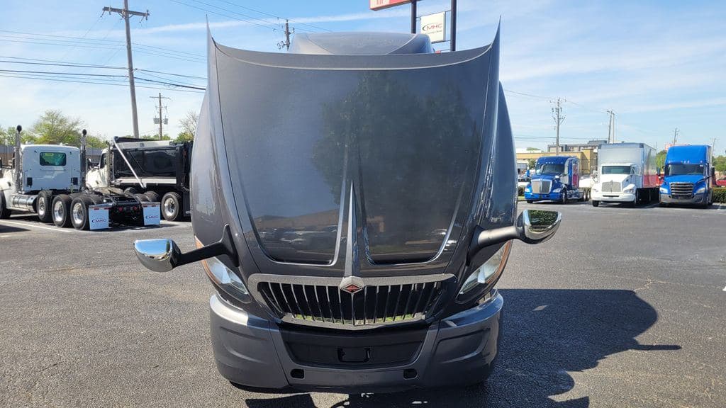 Used 2021 INTERNATIONAL LT625 image 25