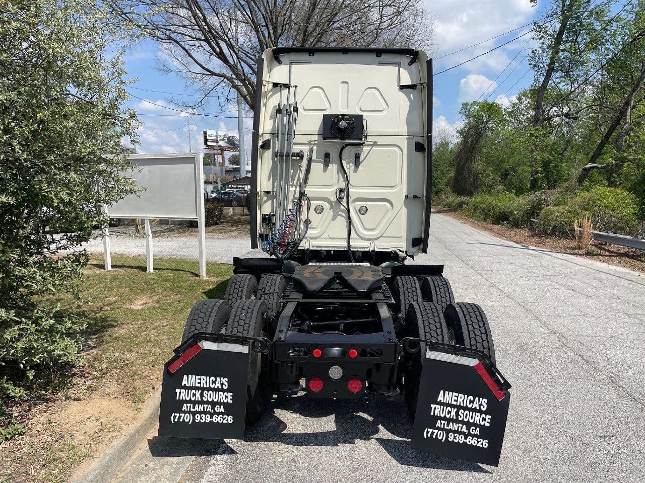 2020 Freightliner Cascadia image 4