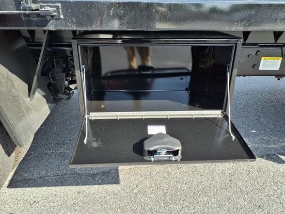 2026 Ford F750 SD image 17